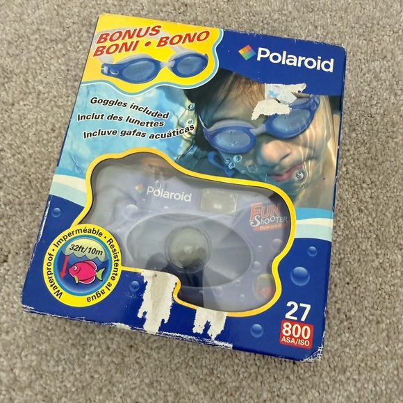 Polaroid Fun Shooter Waterproof Camera with goggles - Picture 2 of 4
